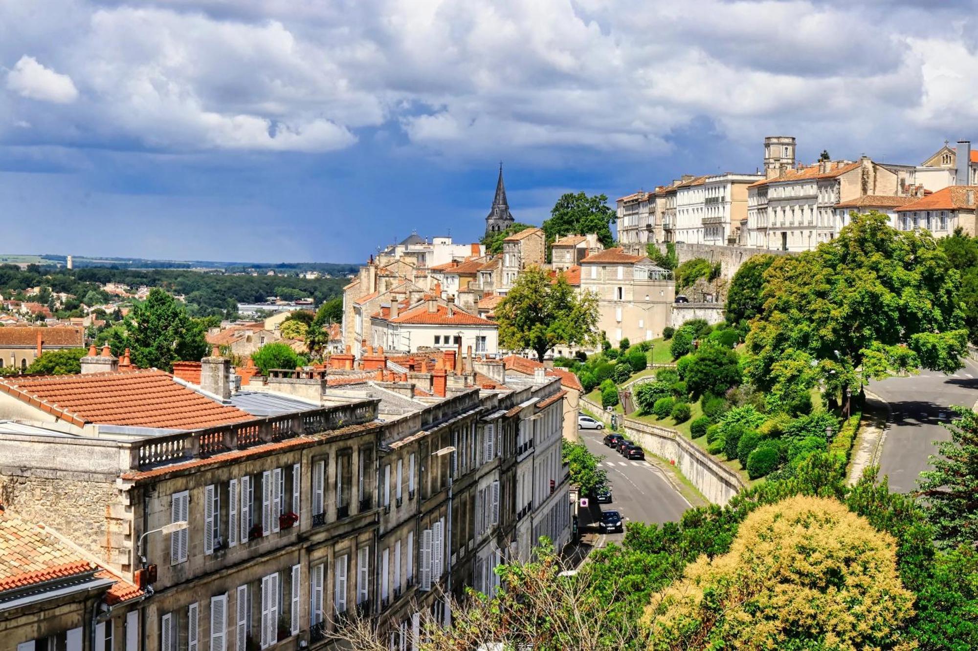 Le Bellevue - Spacieux Et Calme Angoulême Zewnętrze zdjęcie